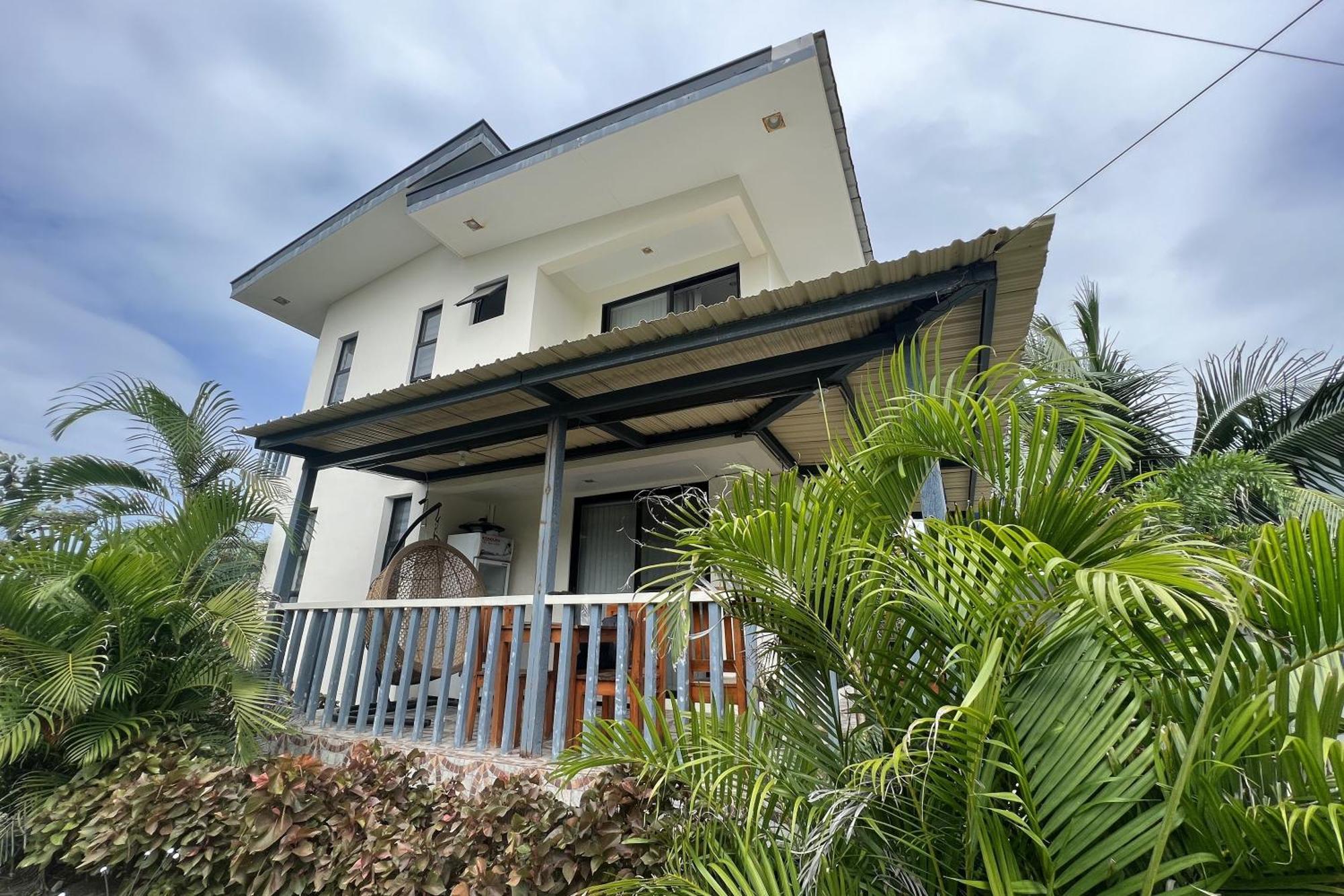Lover'S Point Beach Front Resort Lian Exteriör bild