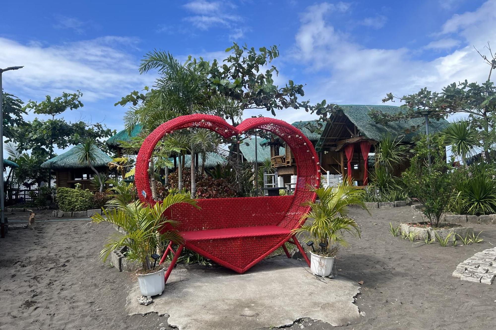 Lover'S Point Beach Front Resort Lian Exteriör bild